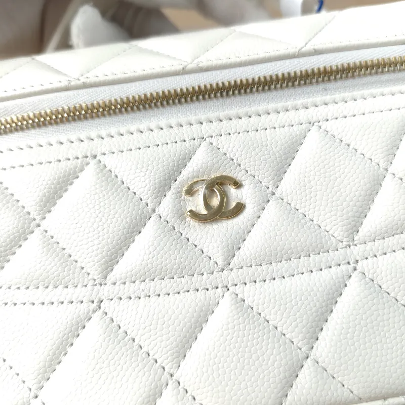 Chanel Top Handle Bag lp White Gold Grained Calfskin One Size 19.5 × 5 × 17 cm — detail view 8 of 14
