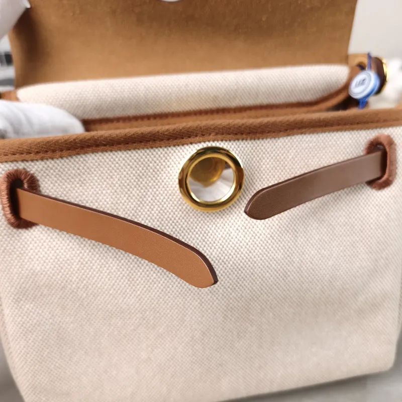 Hermès Crossbody Bag Herbag Zip 20 Beige Brown Calfskin，Canvas Mini 20.5 × 7 × 16.5 cm G — detail view 10 of 13