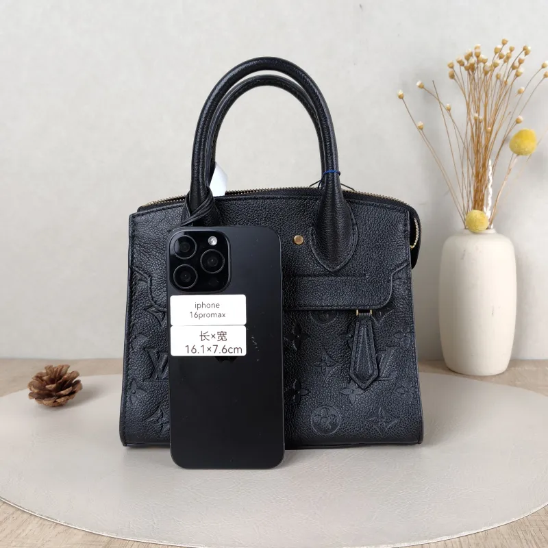Louis Vuitton Crossbody Bag Pont Neuf Shoulder Bag Black Calfskinmini22.5 × 11 × 19 cm — cover view 5 of 5