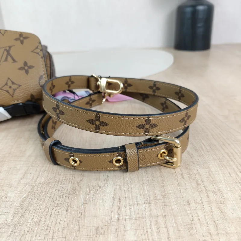 Louis Vuitton Crossbody Bag Pochette Métis Monogram Colorblock PVC Medium25 × 7 × 19 cm — detail view 2 of 12