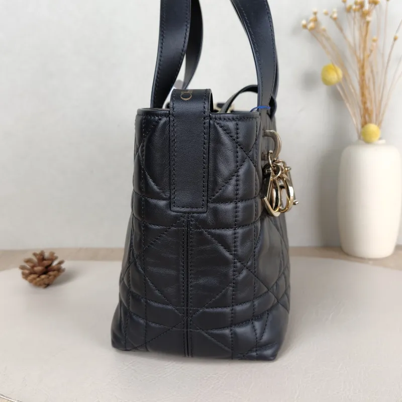 DIOR Shoulder Bag TOUJOURS Edition Black Calfskin Small 18.5 × 12 × 18.5 cm — detail view 4 of 10