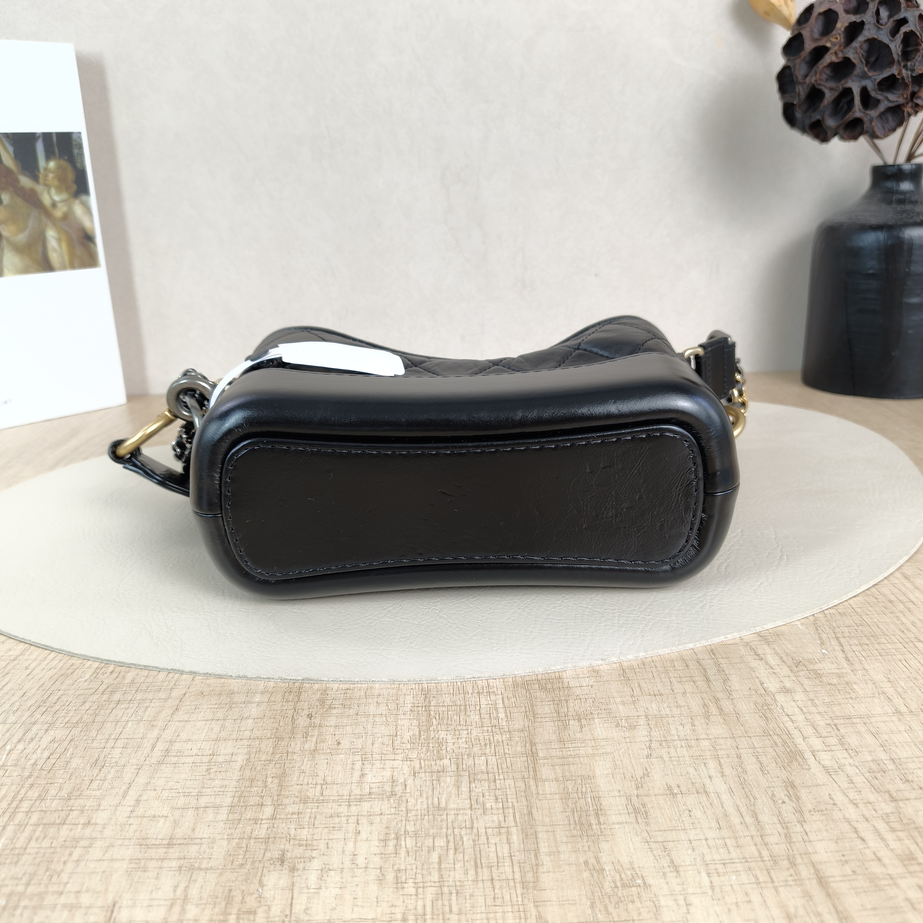 Chanel Crossbody Bag Gabrielle Gabrielle Baglogo Black CC alfskin Small20 × 8 × 15 cm — cover view 4 of 5