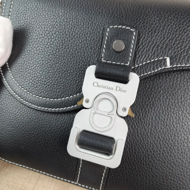 DIOR Crossbody Bag Black Calfskin Small 23 × 6 × 17.5 cm — detail view 8 of 11