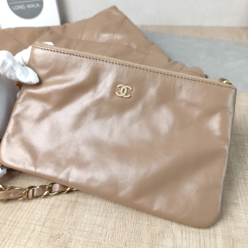 Chanel Shoulder Bag22Bag Taupe Calfskin Small35 × 7 × 37 cm — detail view 10 of 17