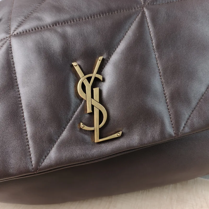 SAINT LAURENT Crossbody Bag Jamie 4.3 Chain Bag SL ambskin Large 43 × 9 × 29 cm — detail view 4 of 14