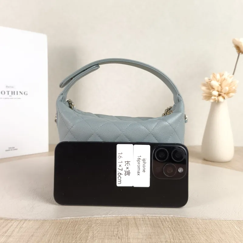 Chanel Crossbody Bag Crossbody Bag Grey Grained Calfskin One Size 16 × 6 × 13 cm — cover view 3 of 5
