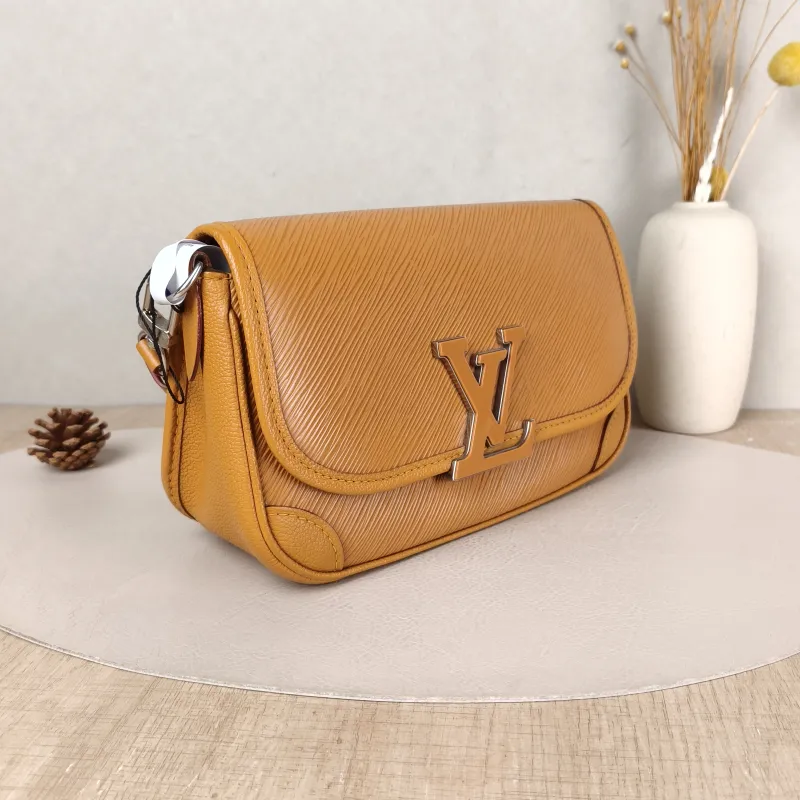 Louis Vuitton Shoulder Bag BUCI Epi Embossed Calfskin 24.5 × 9 × 15.5 cm — cover view 3 of 5