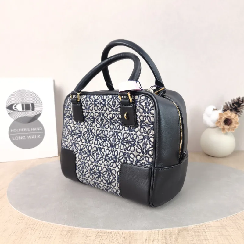 LOEWE Crossbody Bagamazona 19 Blue White Black Calfskin，Canvas Small19 × 11.5 × 18 cm — cover view 4 of 6