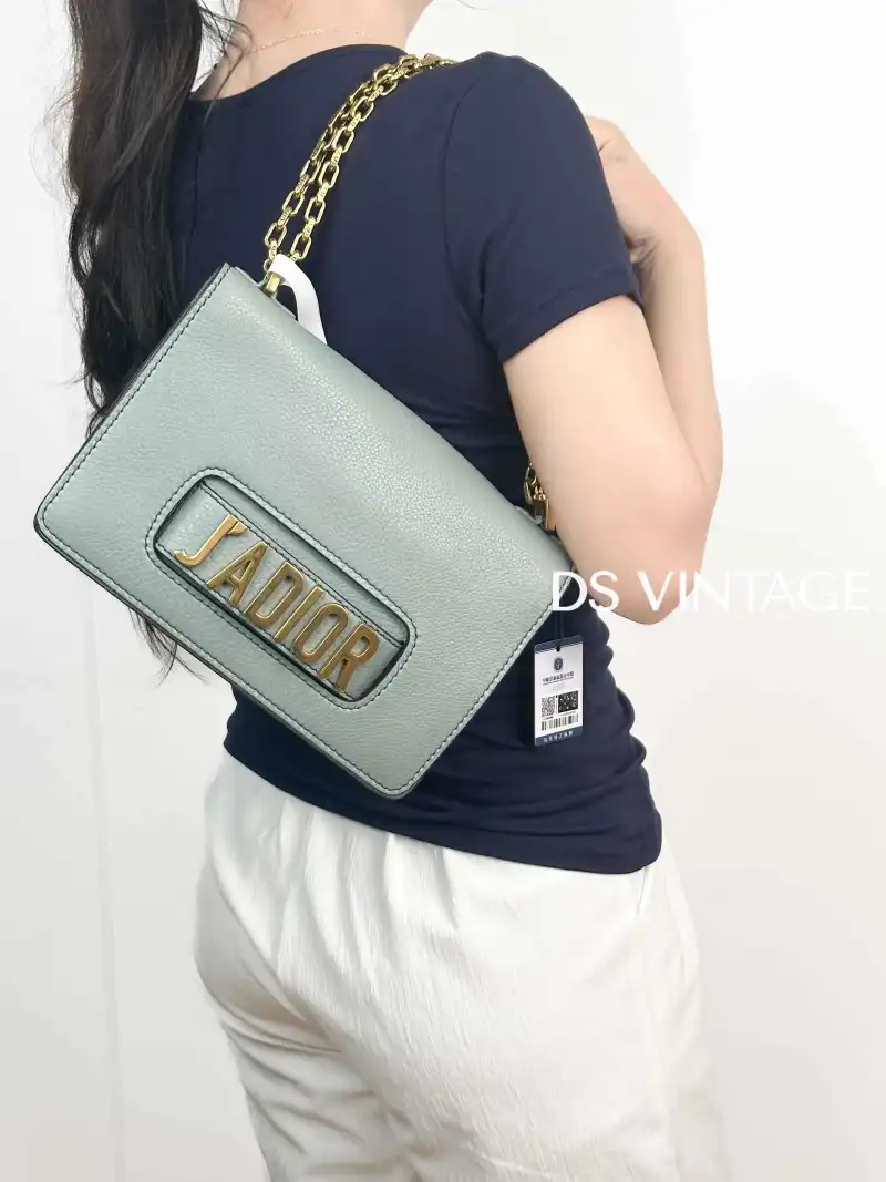 DIOR Chain Bag Calfskin17 · 25 × 6 × 16.5 cm — on-model view 2 of 3