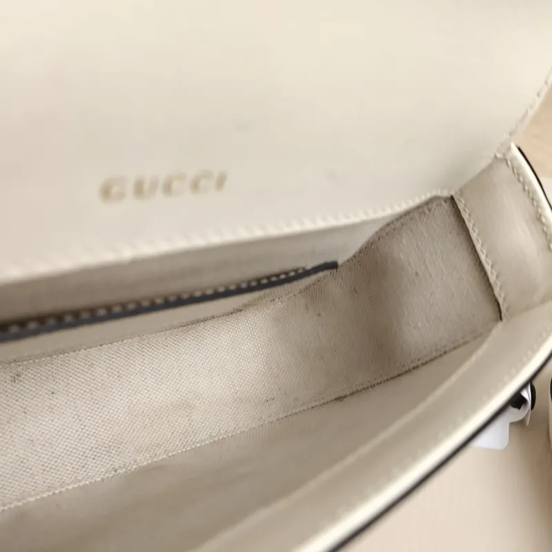 GUCCI Crossbody Bag Horsebit 1955 Horsebit Small White Calfskin Small 20.5 × 5 × 14.5 cm — detail view 10 of 11