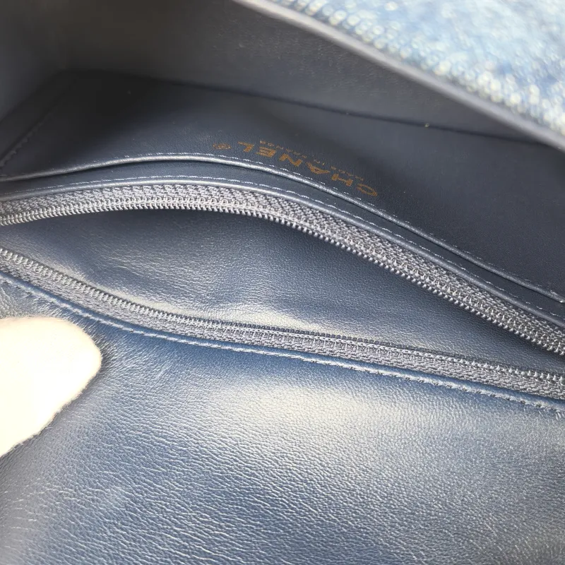 Chanel Crossbody Bag Classic Flap Large Mini CF Mini Blue mini20 × 6 × 12 cm — detail view 5 of 13