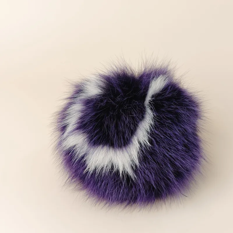 FENDI Charm Charm One Size — cover view 2 of 9