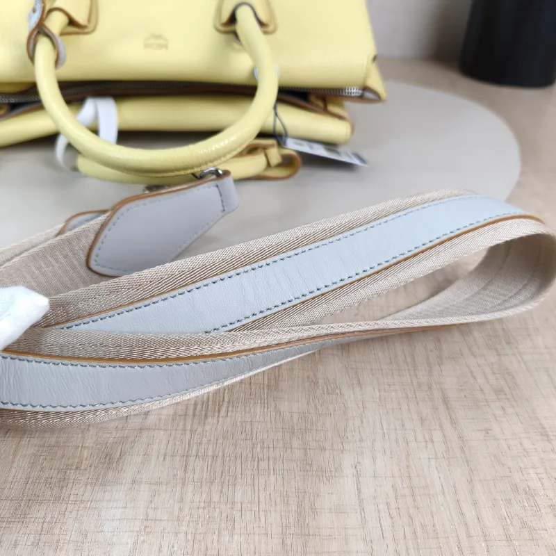 MCM Shoulder Bag Tote Bag Yellow One Size30 × 14 × 21 cm — detail view 10 of 12