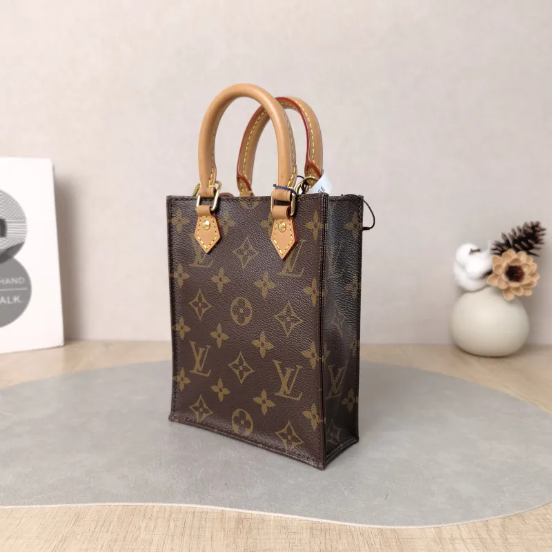 Louis Vuitton Crossbody Bag PETIT SAC PLAT Mini Monogram PVC Mini 14 × 5 × 17 cm — cover view 3 of 5