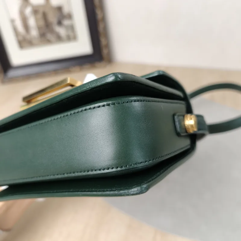 SAINT LAURENT Shoulder Bag Shoulder Bag Green Calfskin16.5 × 5 × 8.5 cm — detail view 11 of 17