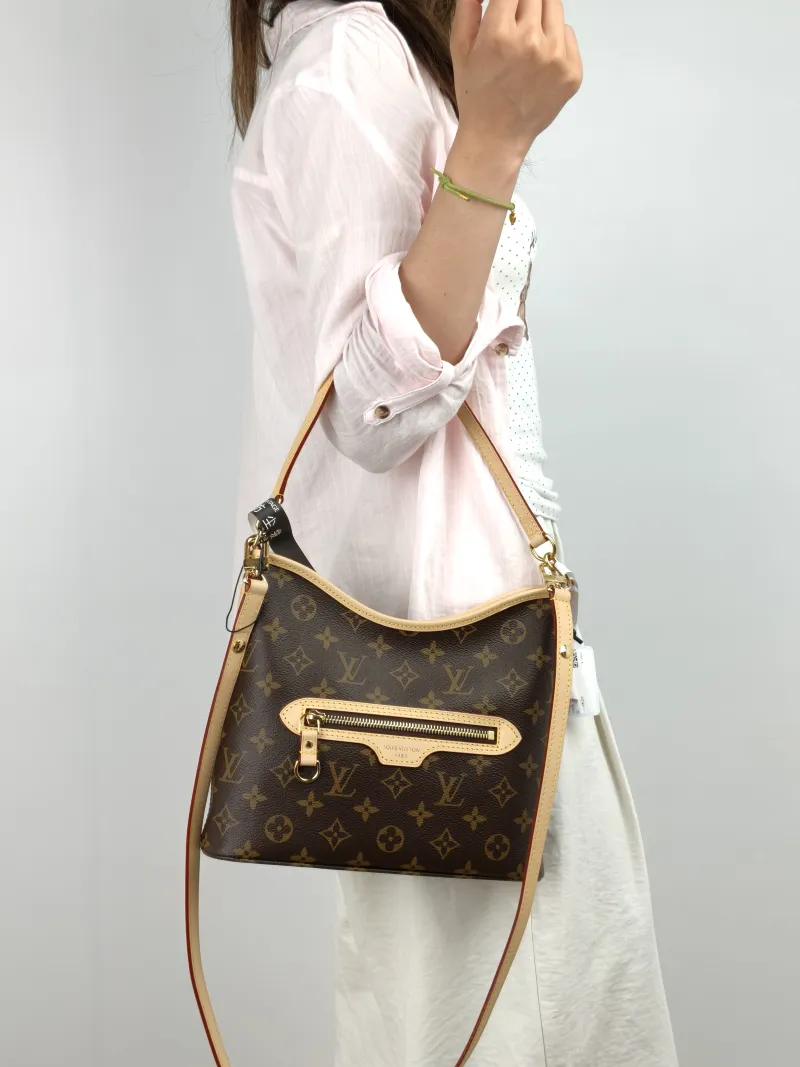 Louis Vuitton Shoulder Bag Lineup Monogram PVC BB 25.5 × 10 × 22 cm — on-model view 3 of 5