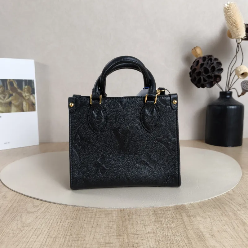 Louis Vuitton Crossbody Bag Onthego BB Black Monogram Empreinte Embossed Calfskin BB18 × 8.5 × 15 cm