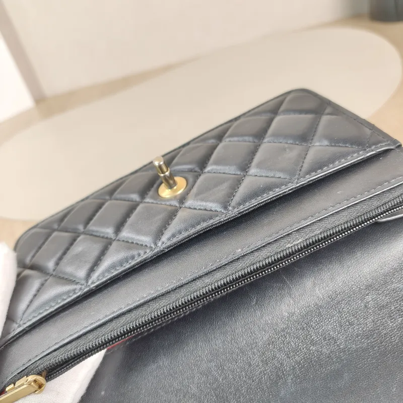 Chanel Crossbody Bag woc Black Lambskinmini19.2 × 3.5 × 12.3 cm — detail view 11 of 11