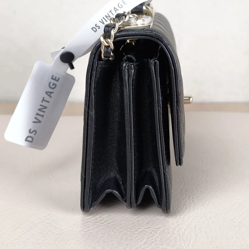 Chanel Crossbody Bag trendy cc woc Black Lambskin Mini 19.2 × 3.5 × 12.3 cm — detail view 2 of 13