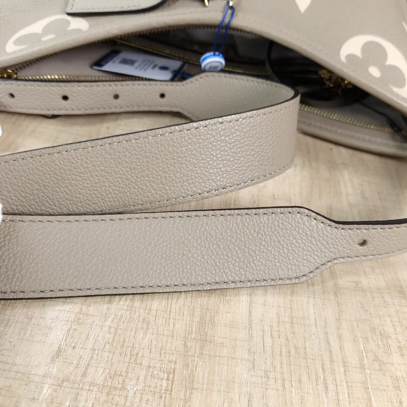 Louis Vuitton Crossbody Bag Carryall Calfskin Small 29.5 × 12 × 24 cm — detail view 2 of 12