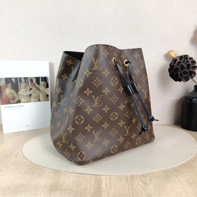 Louis Vuitton Shoulder Bag NÉONOÉ Bucket Bag Black PVC Medium 26 × 17.5 × 26 cm — cover view 6 of 6