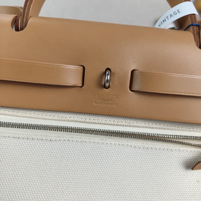 Hermès Crossbody Bag Herbag 31Green White Canvas Medium30.5 × 11 × 25.5 cm — detail view 11 of 16