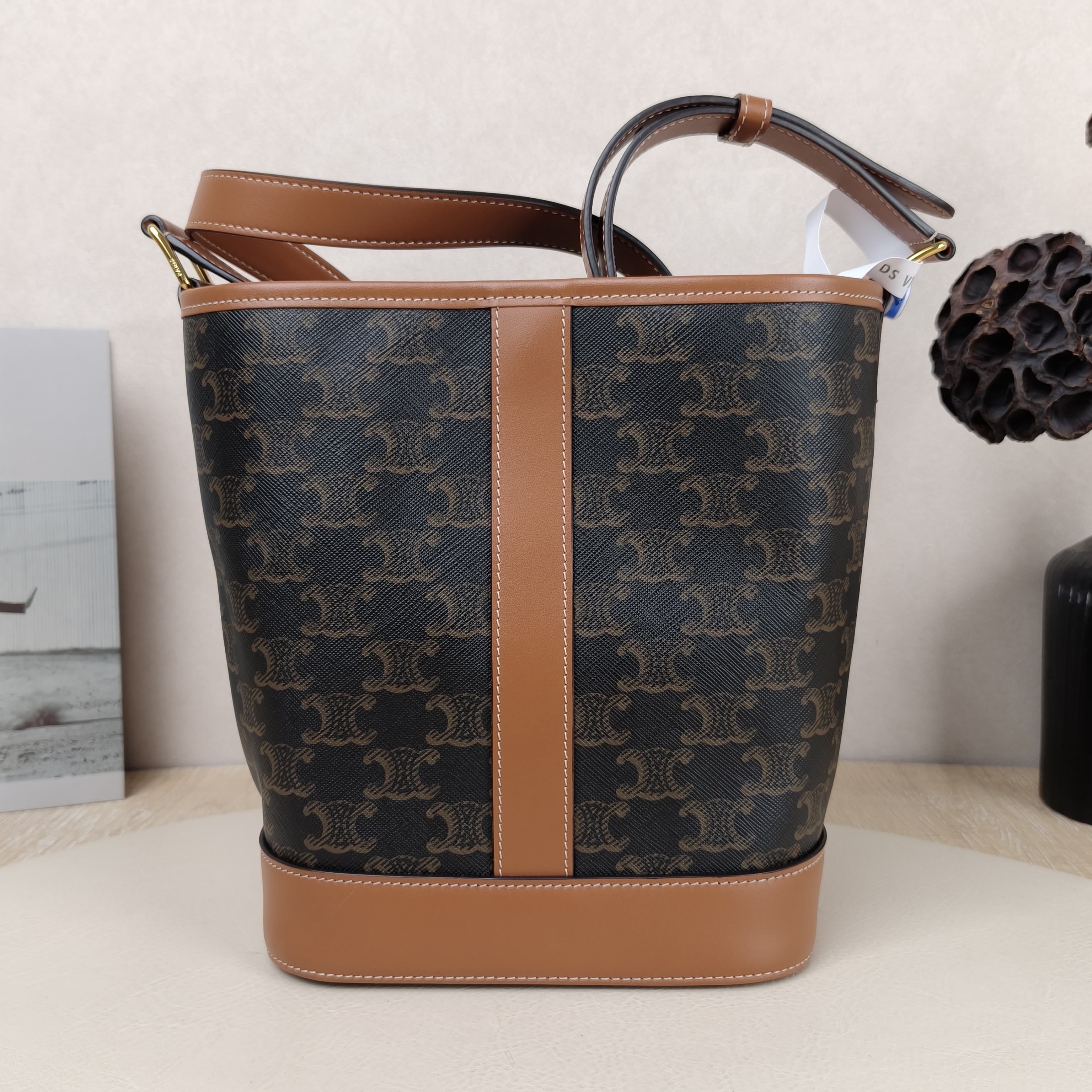 CELINE Crossbody Bag Triomphe Bucket Bag Monogram PVC Small18 × 13 × 22 cm — cover view 2 of 11