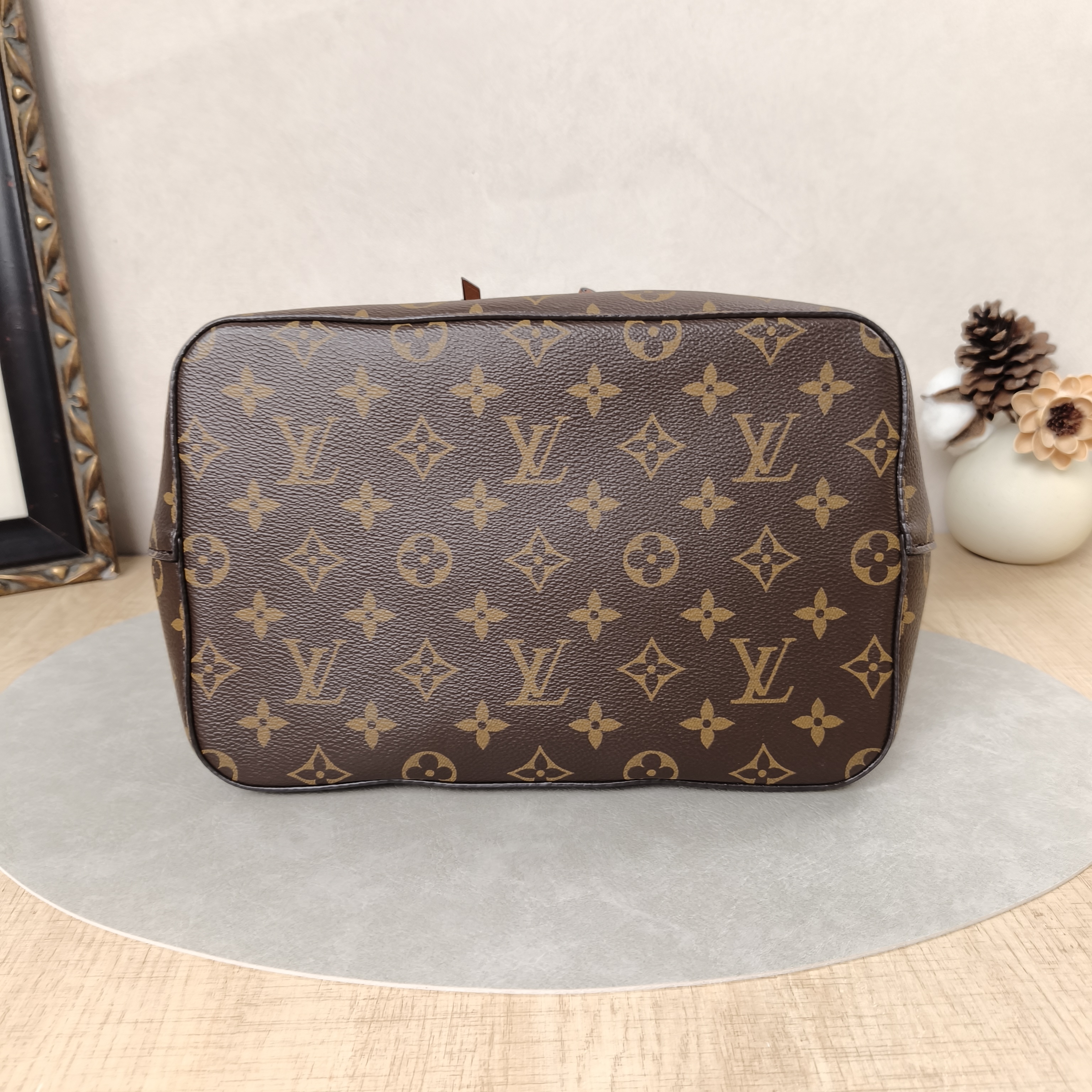 Louis Vuitton Shoulder Bag NÉONOÉ Bucket Bag Caramel PVC Medium26 × 17.5 × 26 cm — cover view 2 of 5