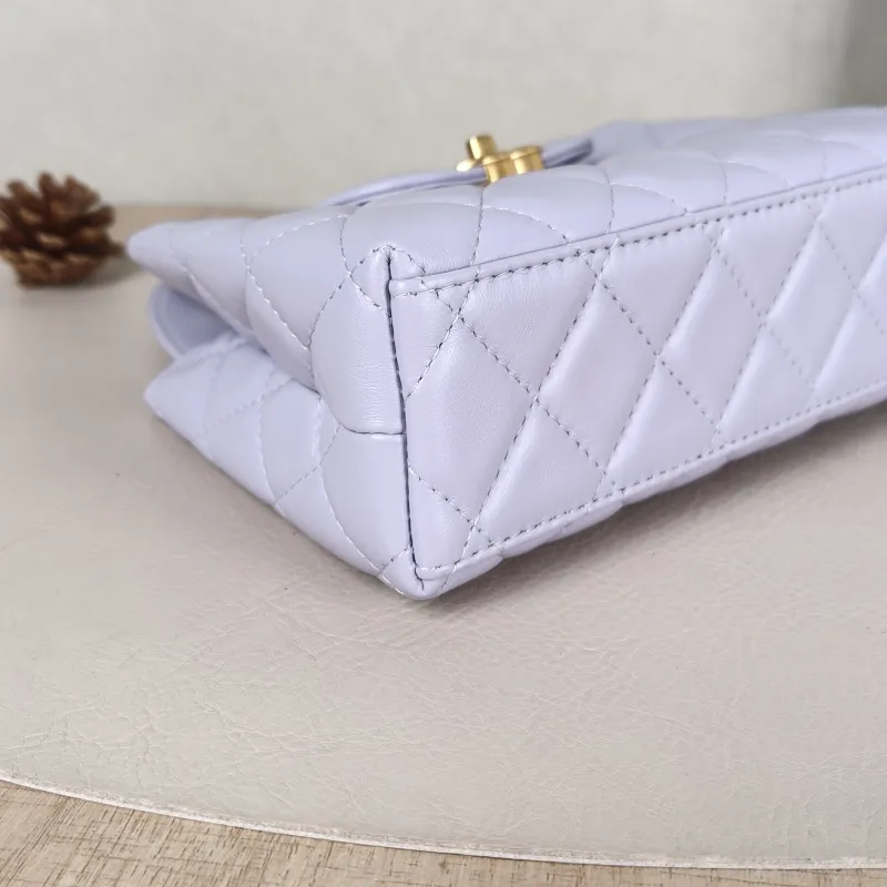 Chanel Crossbody Bag Kelly Lambskin Mini 19 × 7 × 13 cm — detail view 2 of 14