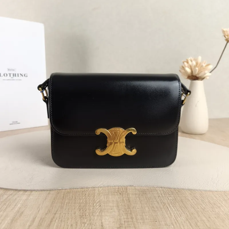 CELINE Crossbody Bag Teen Triomphe Black CC alfskin Small18.5 × 6 × 14 cm