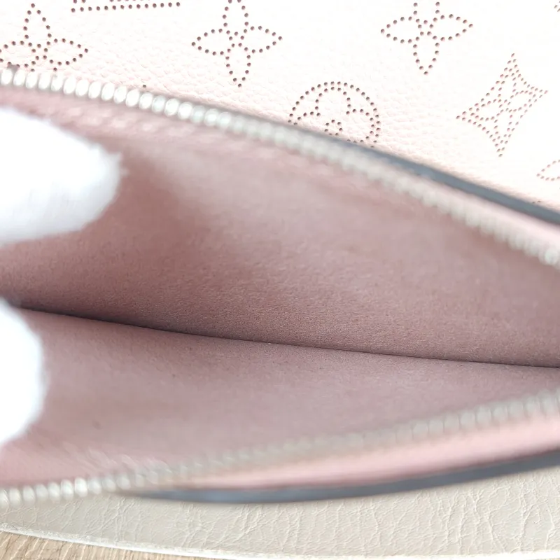 Louis Vuitton Shoulder Bag Hina Pink Calfskin Small 23 × 13 × 21 cm — detail view 3 of 13