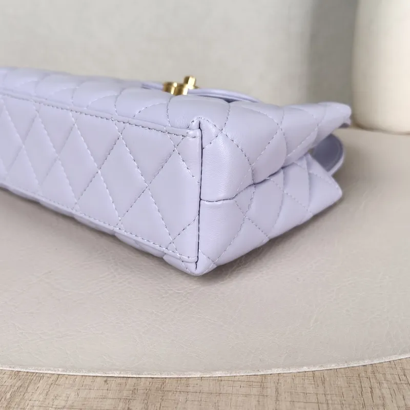 Chanel Crossbody Bag Kelly Lambskin Mini 19 × 7 × 13 cm — detail view 3 of 14