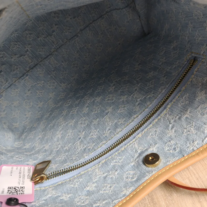 Louis Vuitton Crossbody Bag Carryall Blue Small 29 × 12 × 24 cm — detail view 7 of 14