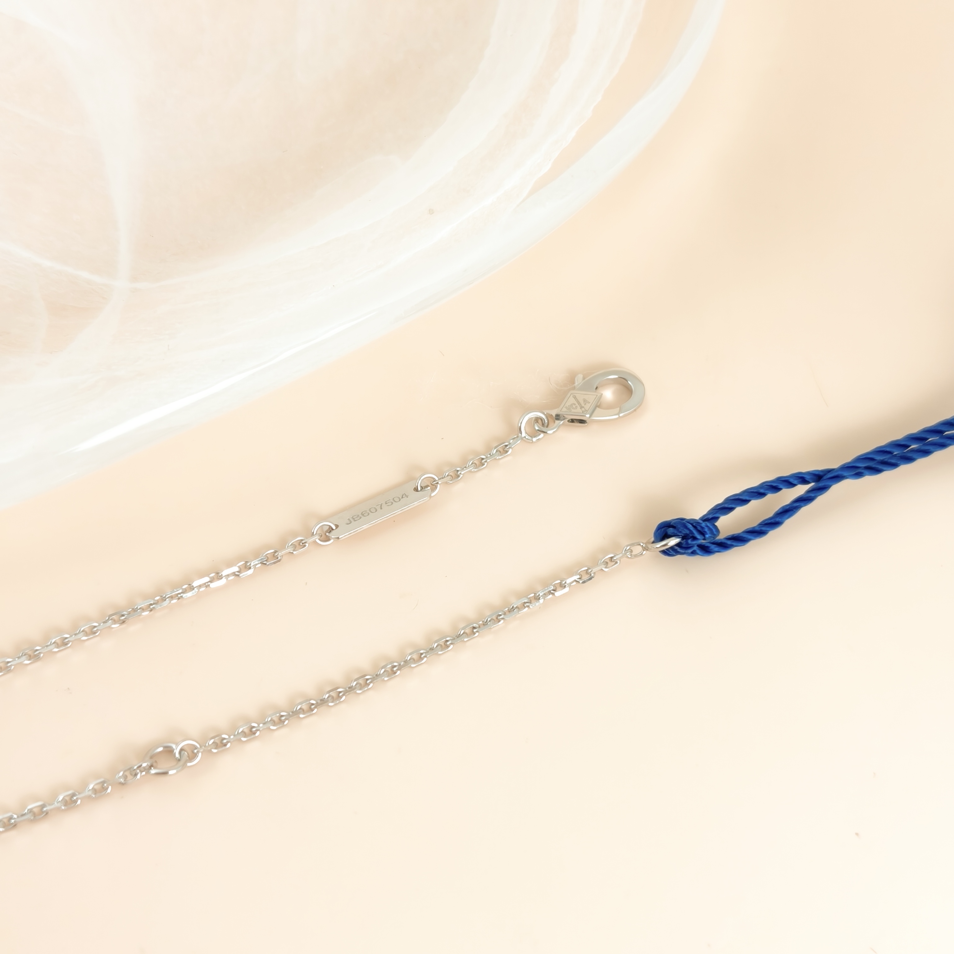 Van Cleef & Arpels Necklace Alhambra White Gold18KW hite Gold Diamond Vintage Small41.5cm — cover view 4 of 10