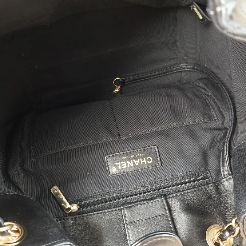 Chanel Crossbody Bag Bucket Bag Black Lambskin One Size23 × 11 × 23 cm — detail view 5 of 11