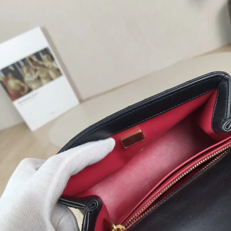 Chanel Crossbody Bag Black with Gold-Tone Hardware Lambskin Mini 17 × 8 × 12 cm — detail view 12 of 13
