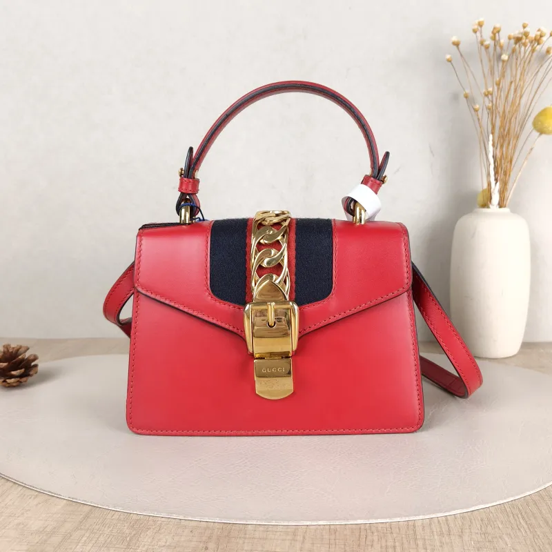 GUCCI Crossbody Bag Sylvie Edition Red Calfskin Mini 20 × 8 × 14 cm