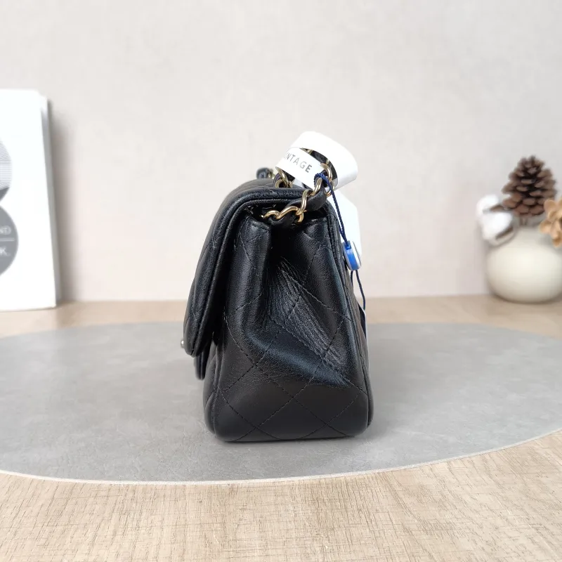 Chanel Crossbody Bag Classic Flap Mini CF Mini Black SL ambskinmini17 × 8 × 13.5 cm — detail view 1 of 15
