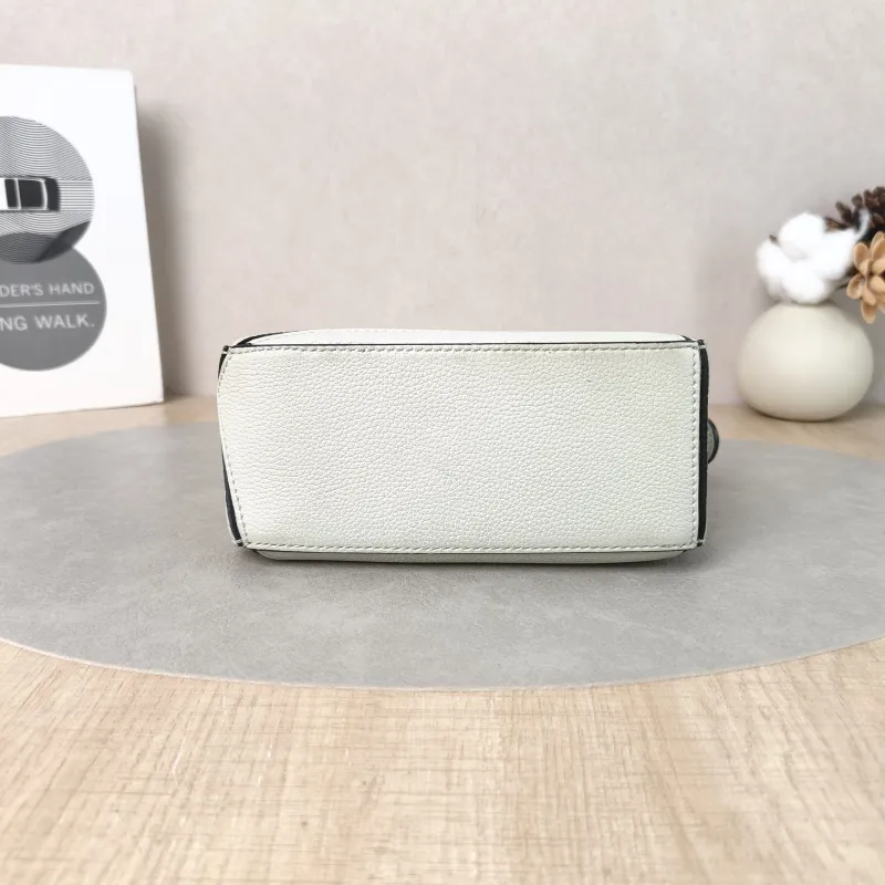 LOEWE Crossbody Bag Puzzle Green Calfskin Mini 18 × 8 × 12.5 cm — cover view 3 of 5