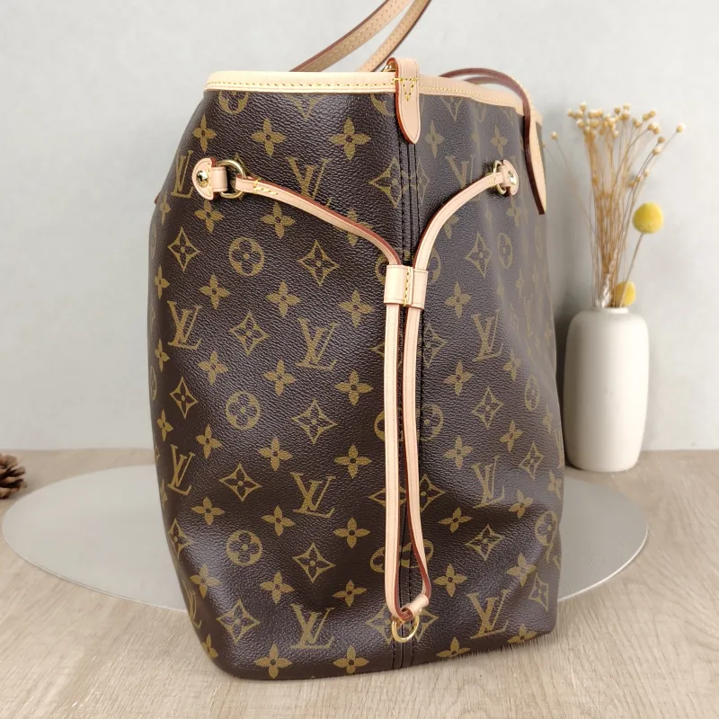 Louis Vuitton Shoulder Bag Neverfull Monogram PVC Large 39 × 19 × 32 cm — detail view 1 of 10