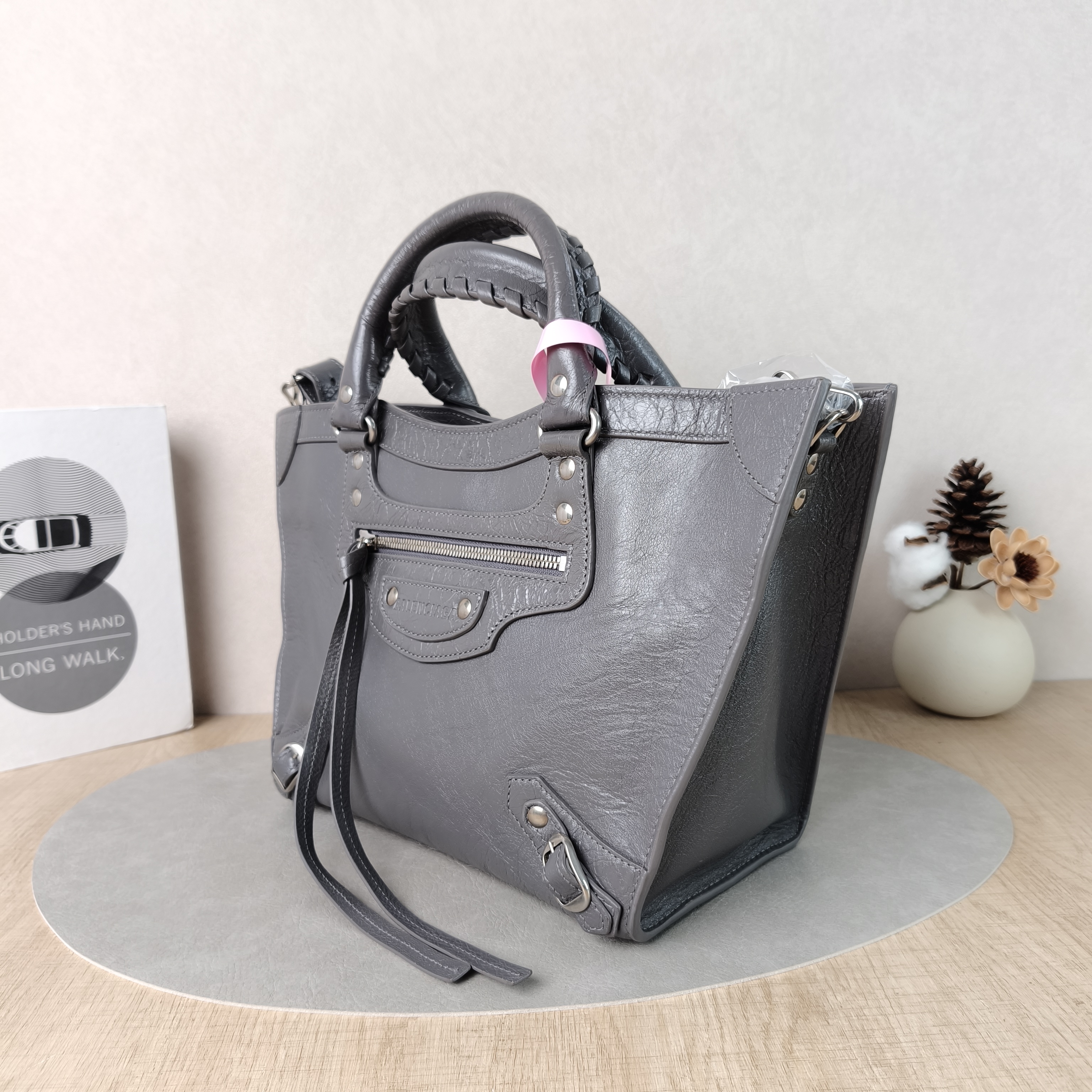 BALENCIAGA Top Handle Bag Neo Classic Tote Bag Grey Waxed Leather Medium37 × 14 × 24 cm — cover view 5 of 5