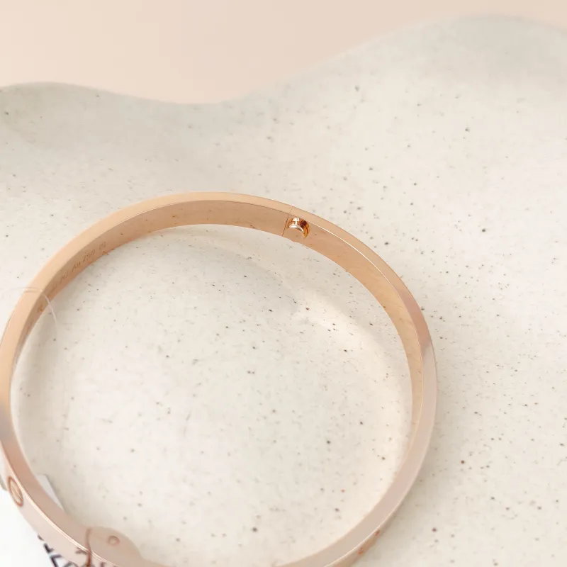 CARTIER Bangle Love Collection Bangle Rose Gold 18KR ose Gold Medium Edition 18 — cover view 3 of 10