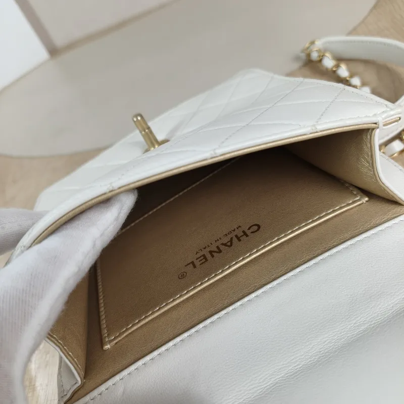 Chanel Crossbody Bag logo cf Collection Edition Crossbody Bag White Lambskin One Size 16 × 4 × 17.5 cm 30 — detail view 5 of 13