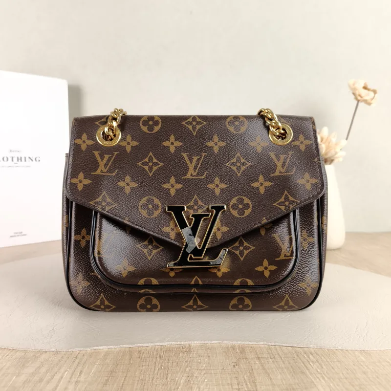 Louis Vuitton Crossbody Bag Passy Messenger Bag Monogram PVC Small 23 × 9 × 17 cm