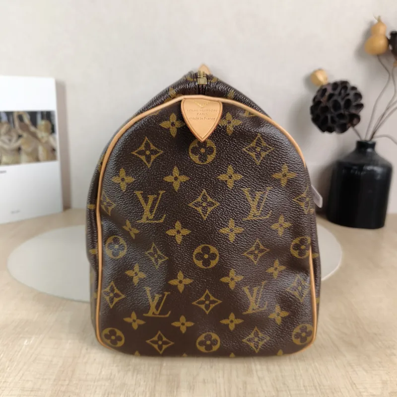Louis Vuitton Top Handle Bag Speedy35 Edition-Monogram PVC 35 × 18 × 23 cm — detail view 5 of 9