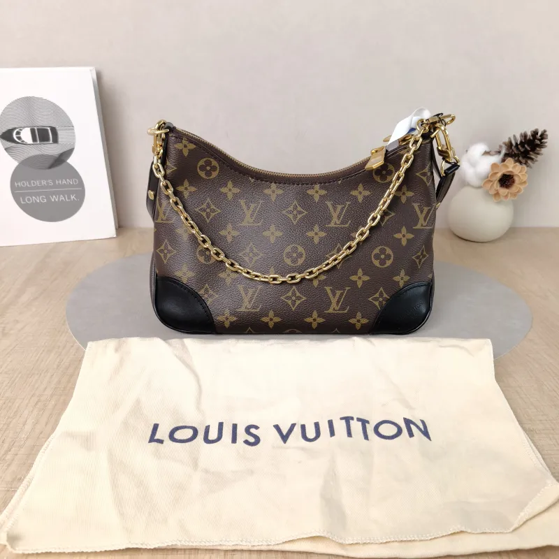 Louis Vuitton Crossbody Bag Boulogne PVC Small26 × 9.5 × 16 cm — cover view 5 of 6