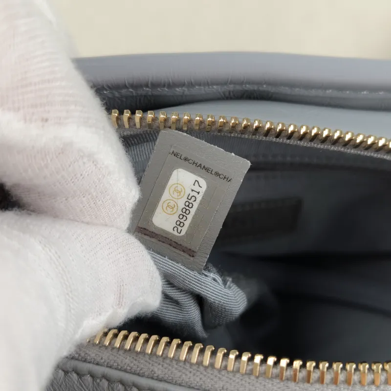 Chanel Crossbody Bag v Gabrielle Gabrielle Bag Grey Calfskin Small 20 × 8 × 15 cm 28 — detail view 7 of 14