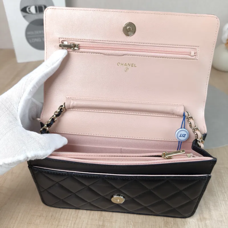 Chanel Crossbody Bag Classic Flap WOC CF WOCWOC Bag Black Pink Lambskin One Size 19 × 4 × 12.5 cm — detail view 5 of 14