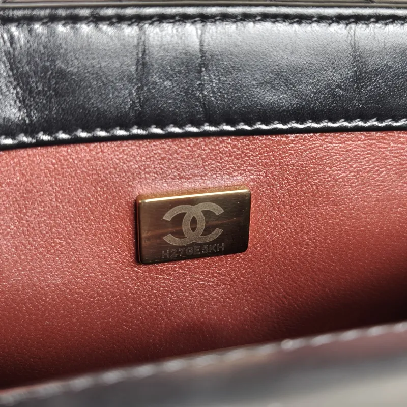 Chanel Crossbody Bag Black Calfskin Small 19 × 8 × 12 cm — detail view 12 of 12