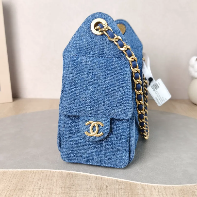 Chanel Crossbody Bag 25Bag Blue Mini 22 × 12.5 × 20 cm — detail view 1 of 11